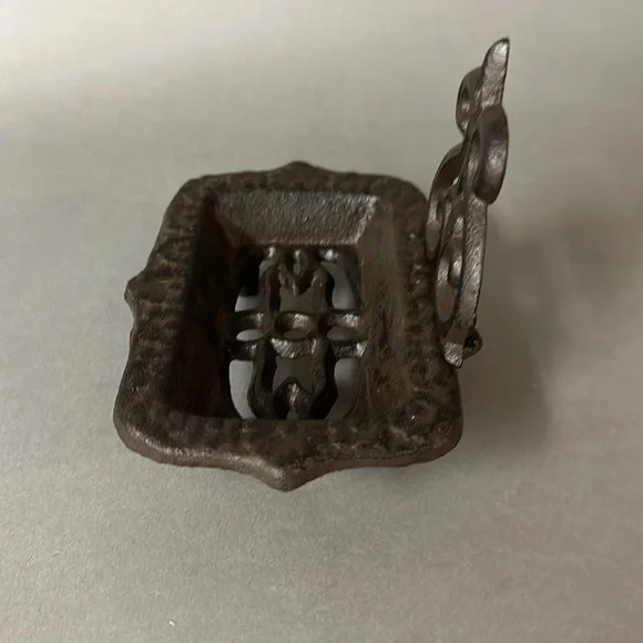 Cast Iron Footed Soap or Note Card Tray NWOT - Picture 3 of 7